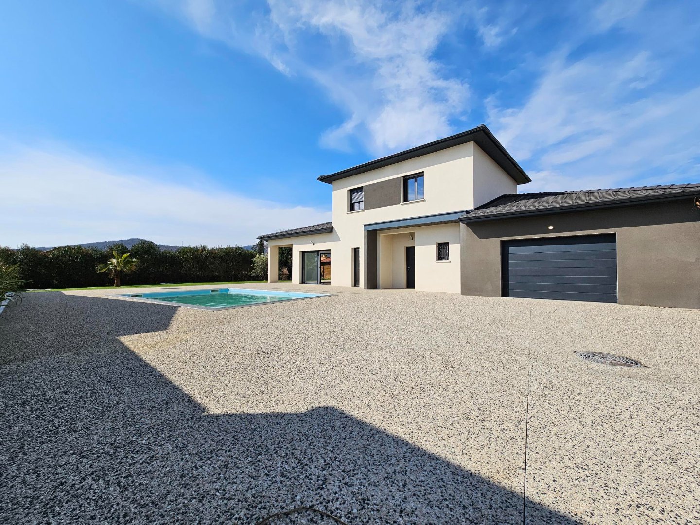 MAISON A VENDRE - CHARMES SUR RHONE - 135 m2 - 639000€