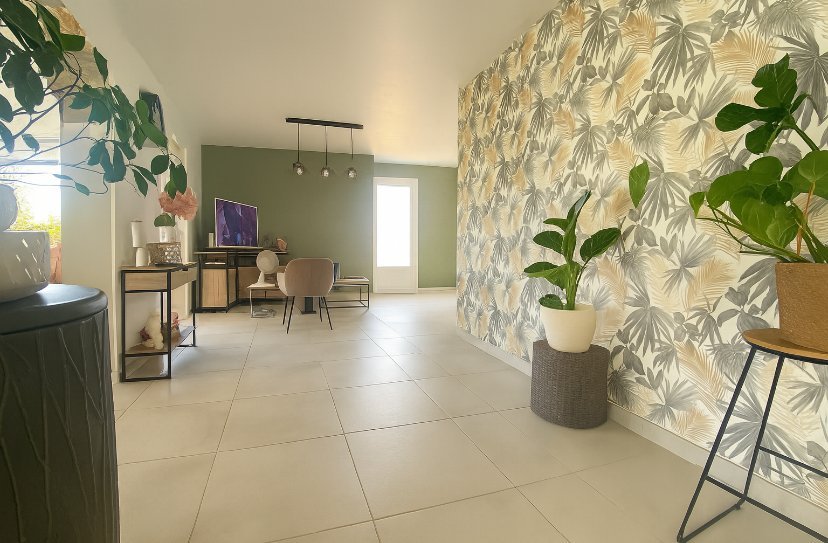 MAISON INDIVIDUELLE AVEC TERRAIN ATTENANT A VENDRE - LAVILLEDIEU - 108 m2 - 240000€