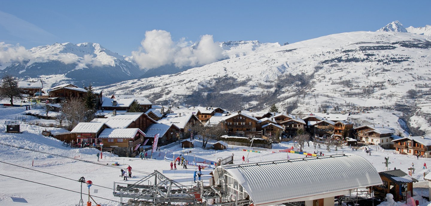 FONDS DE COMMERCE A CEDER - RESTAURANT - LA PLAGNE TARENTAISE - 134 m2 - 297000€