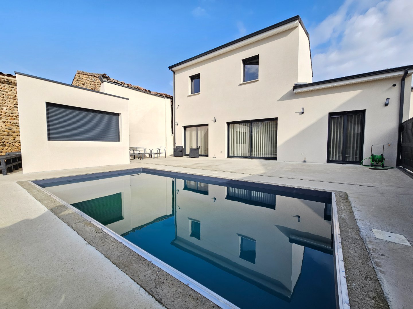Maison d habitation de 108 m� A VENDRE - ST MARCEL LES VALENCE - 108 m2 - 375�000�&euro;