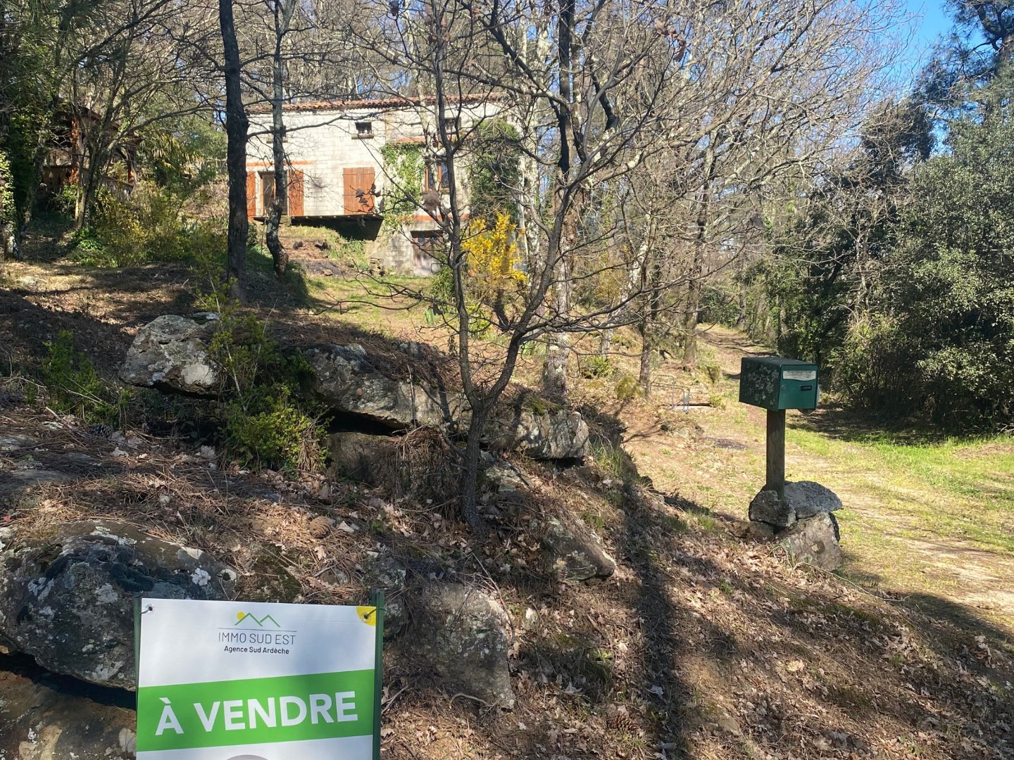 MAISON A USADE D HABITATION AVEC TERRAIN ATTENANT A VENDRE - ST JULIEN DU SERRE - 130 m2 - 159�000�&euro;