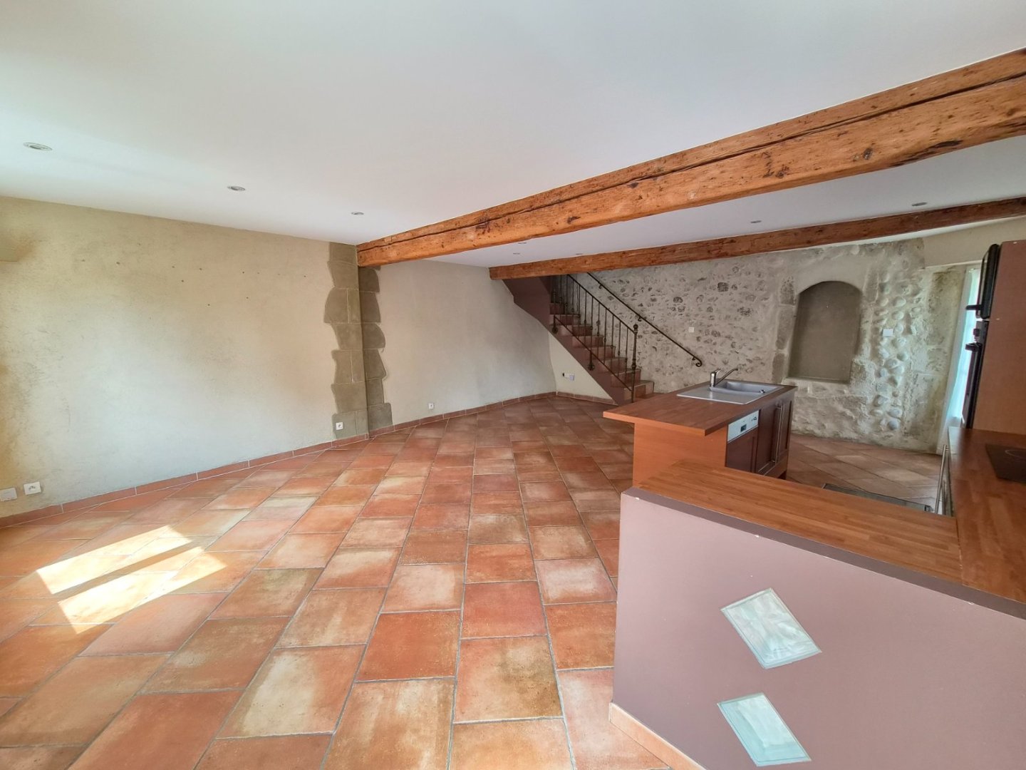 Maison de 92 m²/2 chambres A VENDRE - MONTELIER - 92 m2 - 212 000 &euro;