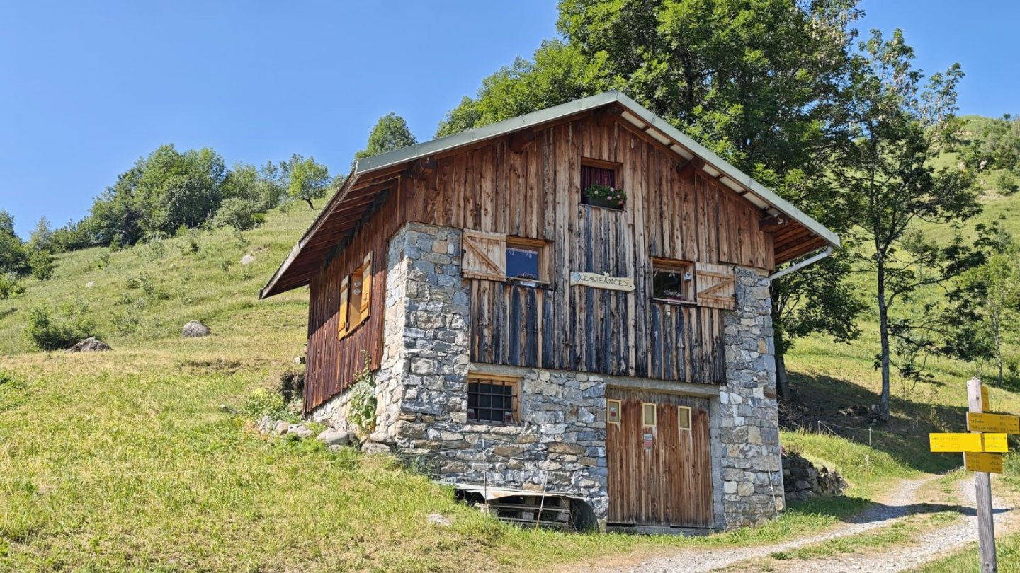CHALET A VENDRE - ST JEAN DE BELLEVILLE - 65.88 m2 - 379 000 &euro;