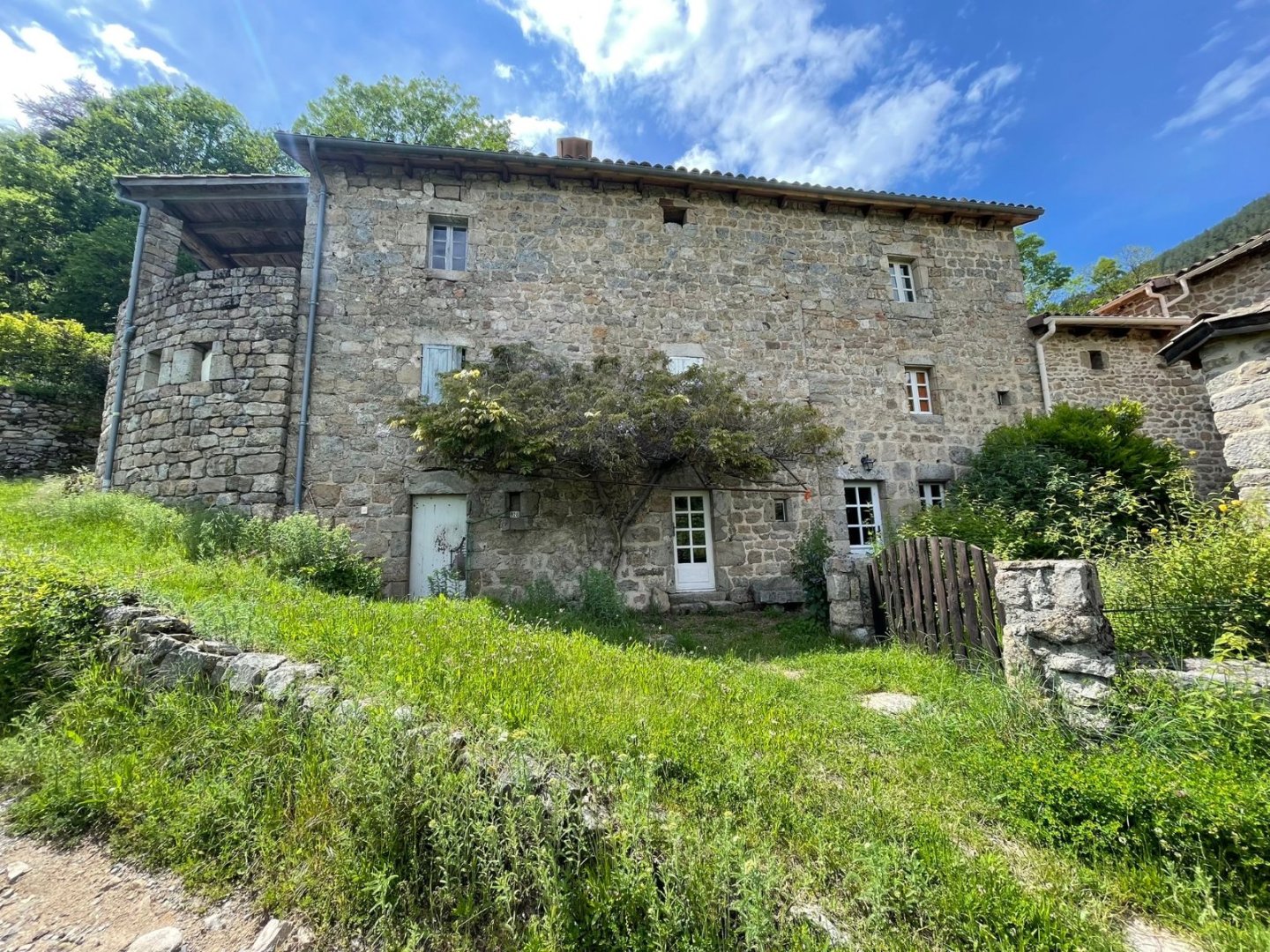 Maison en pierre de 82m² habitables A VENDRE - GLUIRAS - 75 m2 - 120 000 &euro;