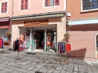 LOCAL COMMERCIAL A VENDRE - BOURG ST MAURICE - 67 m2 - 66 000 &euro; 