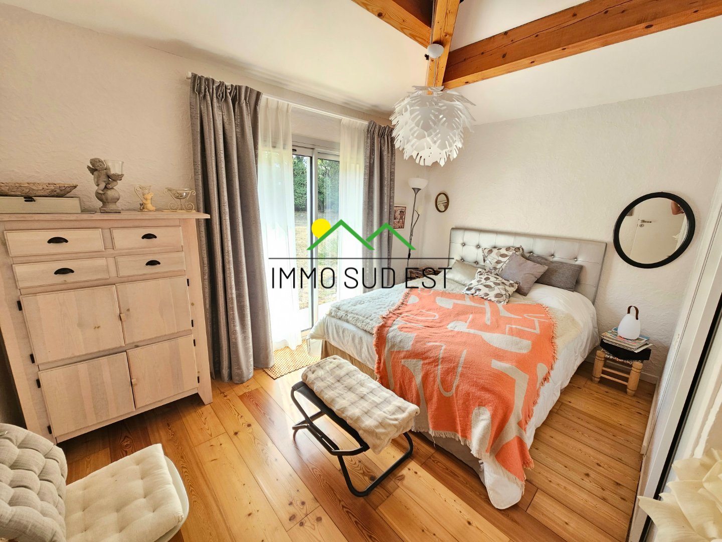 Maison de 160 m² sur 5530 M² DE TERRAIN A VENDRE - MONTELIER - 160 m2 - 695 000 €