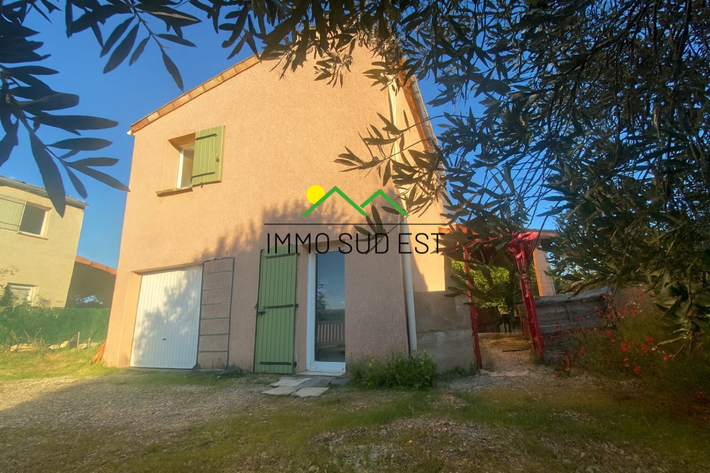 MAISON A USADE D HABITATION AVEC TERRAIN ATTENANT A VENDRE - ST GERMAIN - 109 m2 - 235 000 €