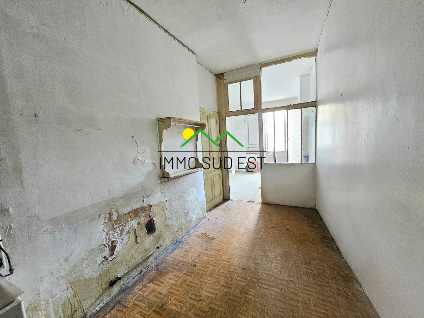 T2 au rez-de chauss�e � r�nover A VENDRE - VALENCE - 39 m2 - 69�000�&euro;