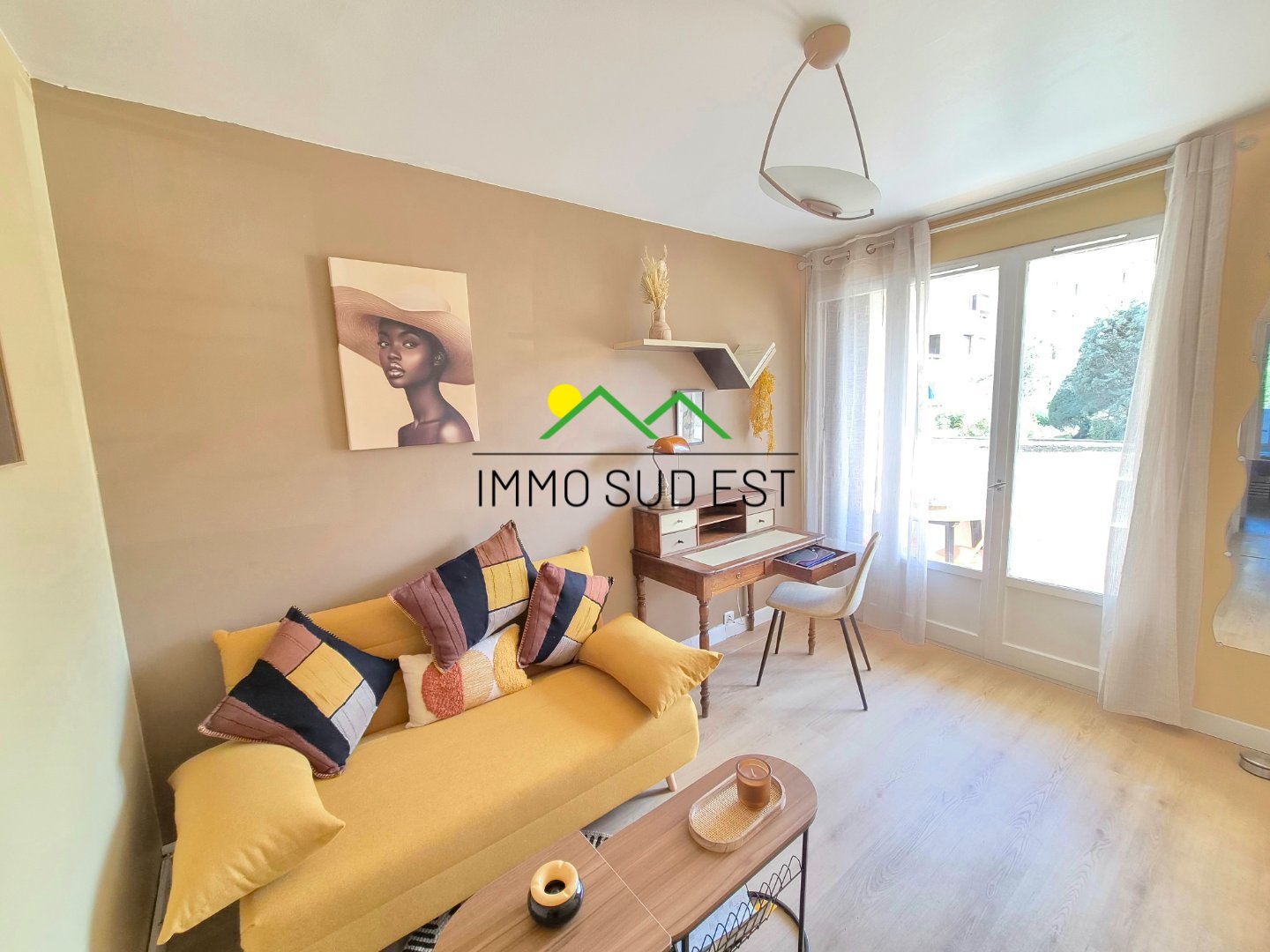 Viager occupé Appartement T3 de 69 m² A VENDRE - BOURG LES VALENCE LES CHIROUZES - 69 m2 - 29 000 &euro;