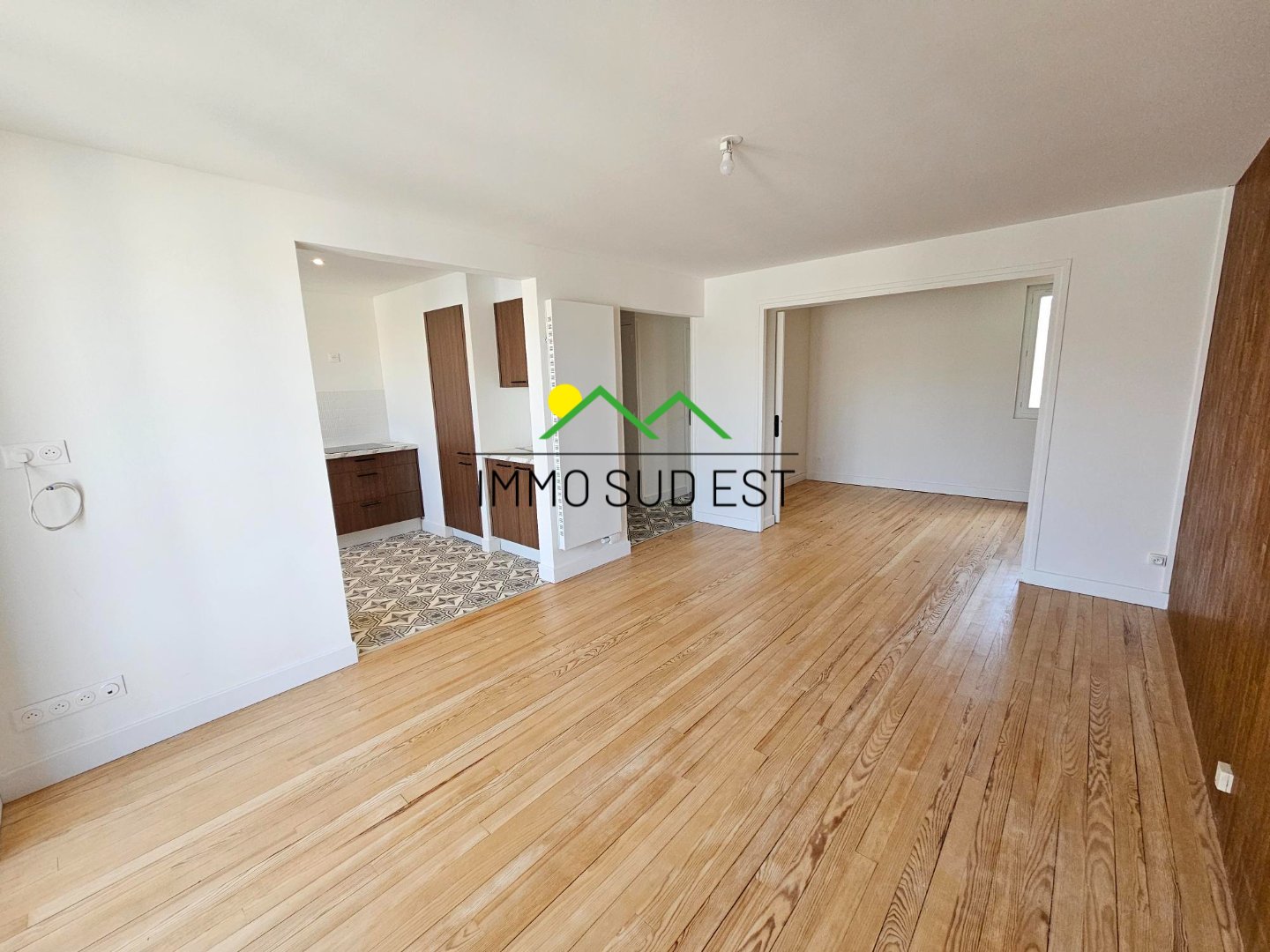 Appartement de 70 m A VENDRE - VALENCE CHATEAUVERT - 70 m2 - 170000€