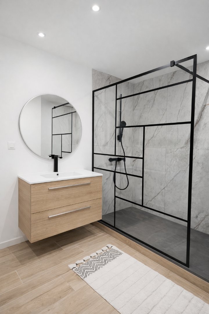 APPARTEMENT T3 A VENDRE - VALS LES BAINS - 71 m2 - 157�000�&euro;