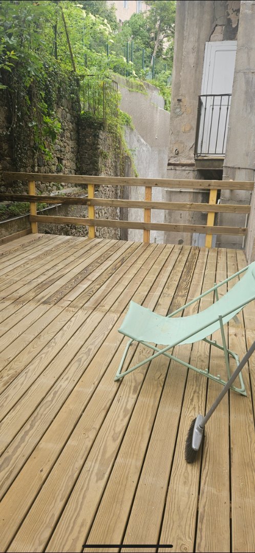 APPARTEMENT T3 A VENDRE - VALS LES BAINS - 71 m2 - 157�000�&euro;