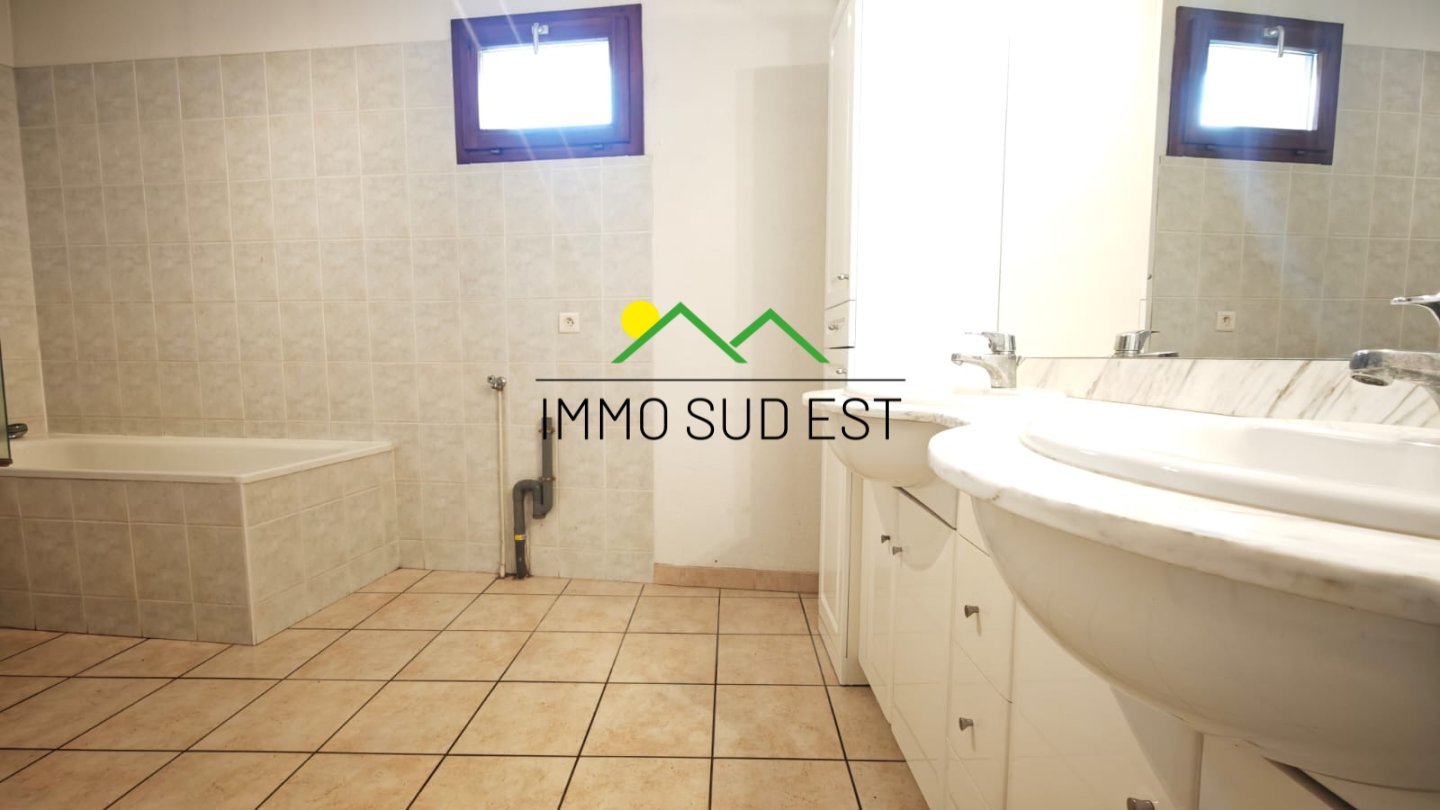 APPARTEMENT T4 A VENDRE - AIME LA PLAGNE - 99.8 m2 - 378 000 &euro;