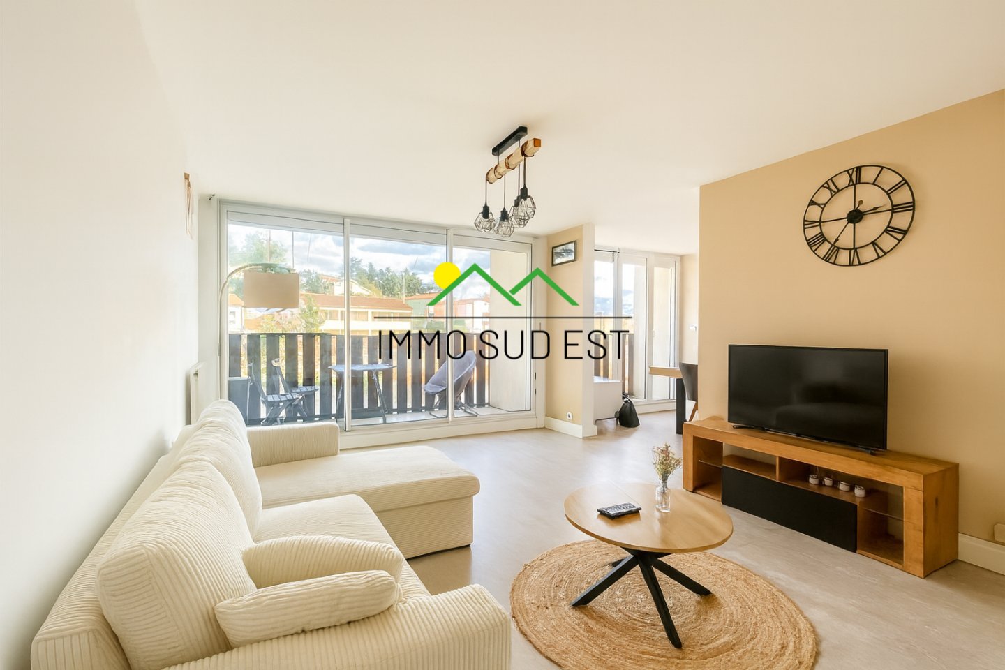 APPARTEMENT T4 A VENDRE - AUBENAS - 74 m2 - 115000€