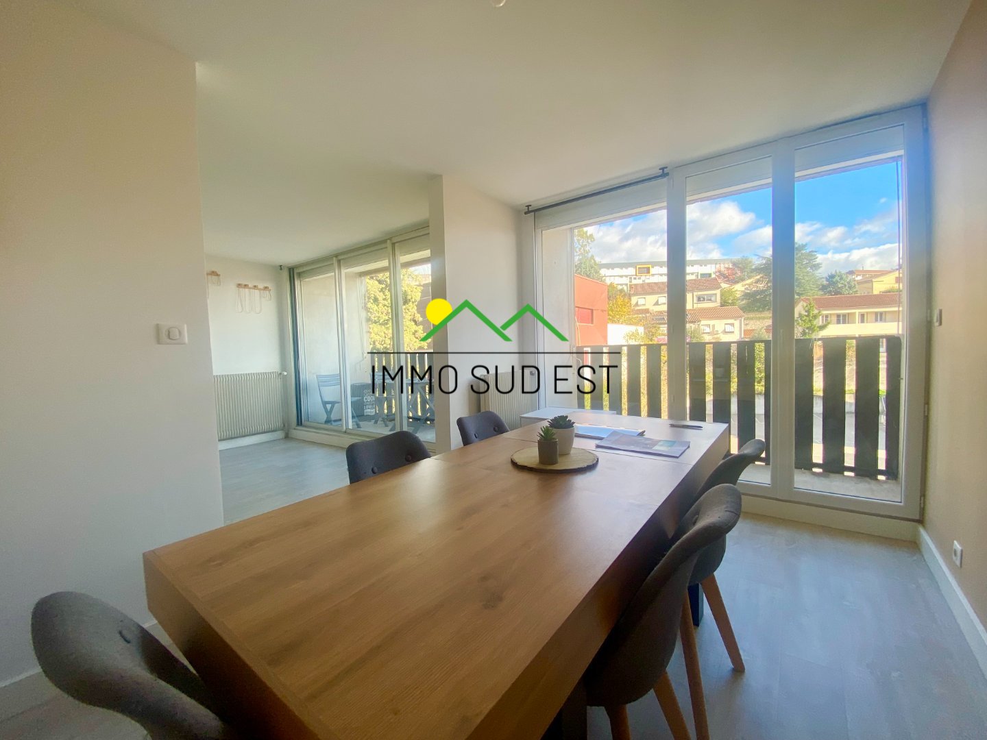 APPARTEMENT T4 A VENDRE - AUBENAS - 74 m2 - 115000€