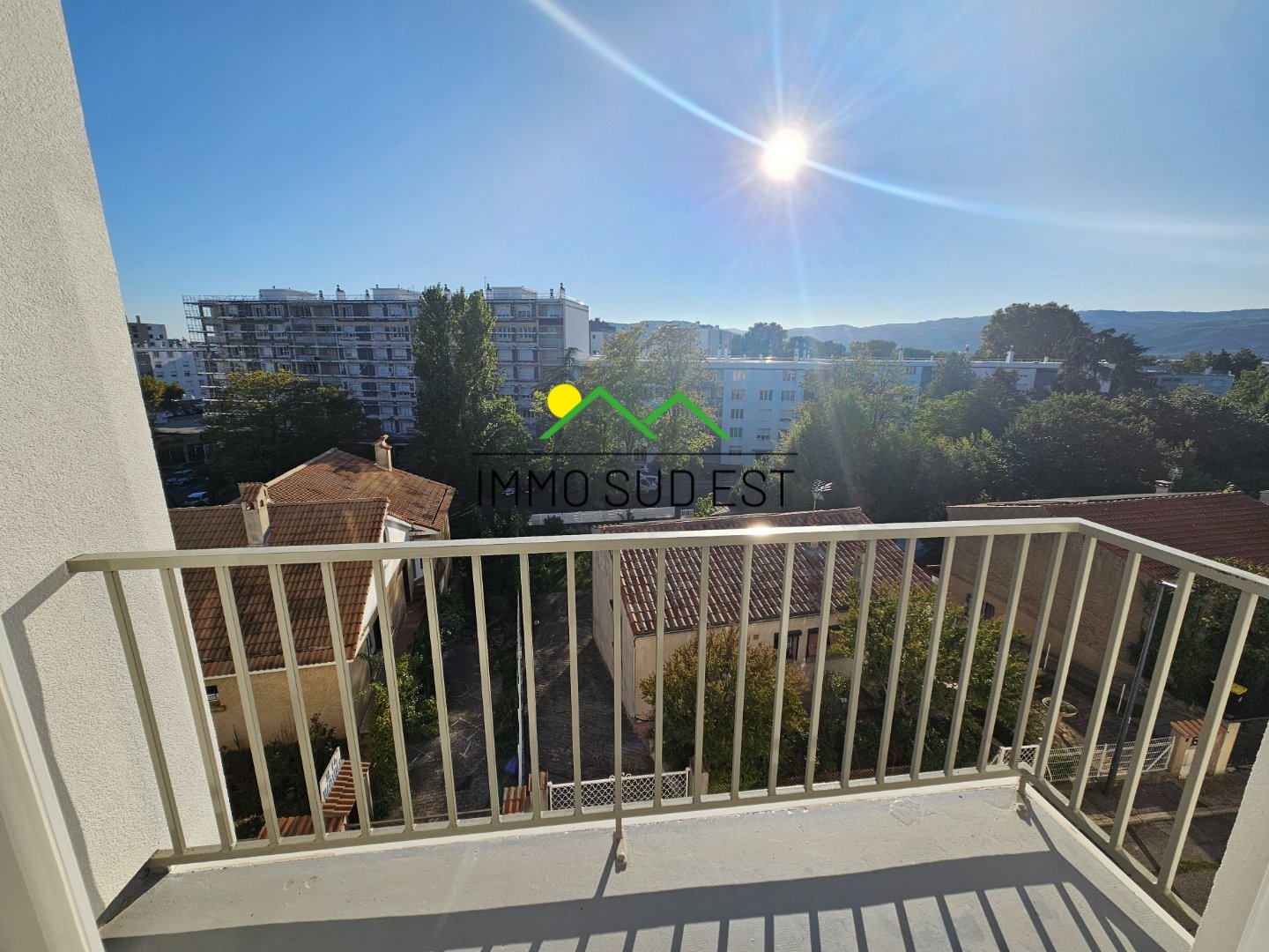 T4 72 m avec cave A VENDRE - BOURG LES VALENCE - 72 m2 - 135000€