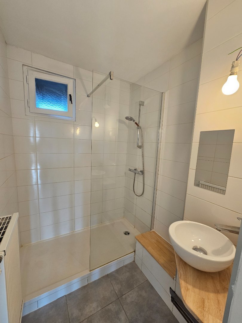 T4 72 m avec cave A VENDRE - BOURG LES VALENCE - 72 m2 - 135000€