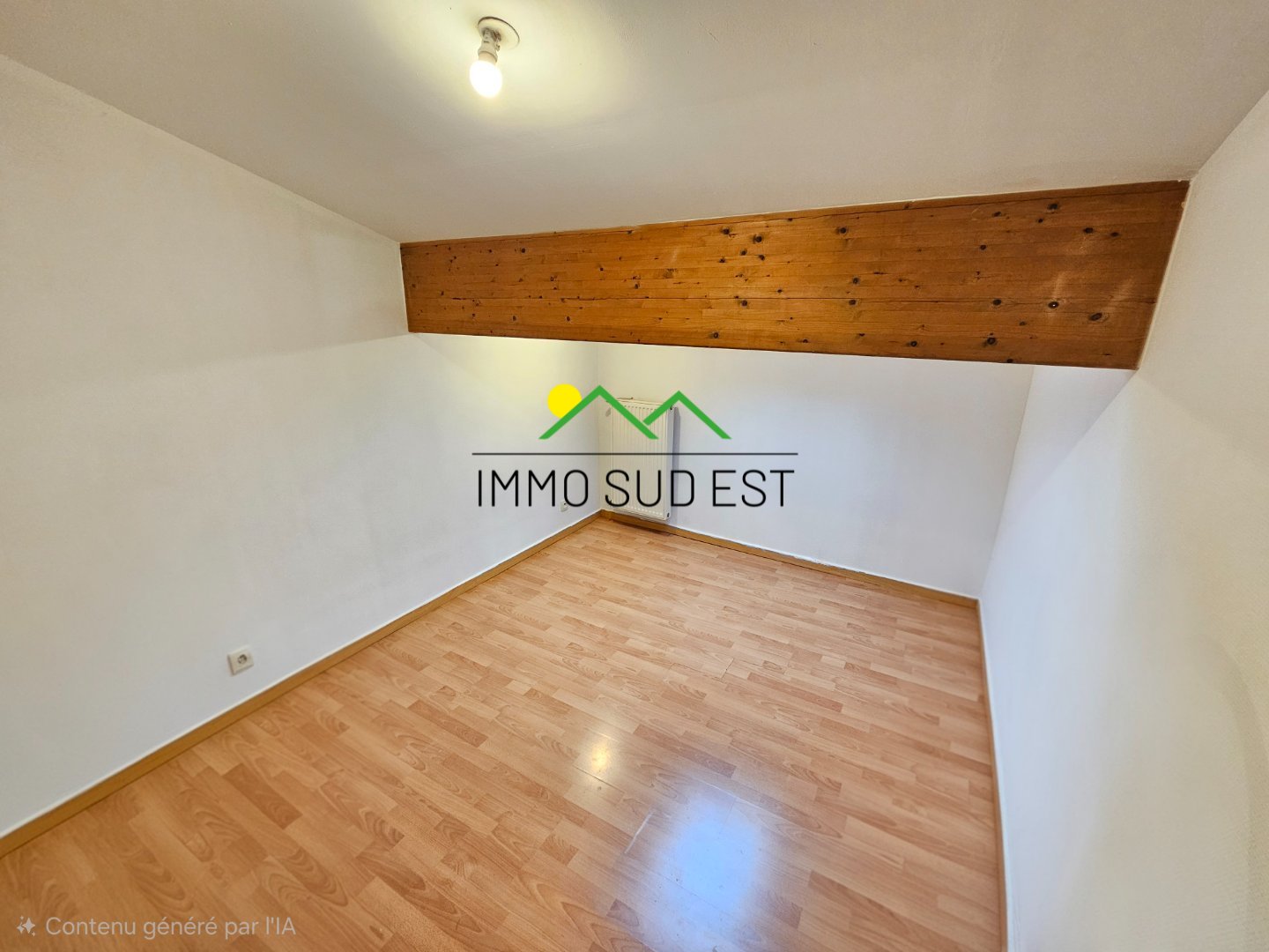 Appartement duplex A VENDRE - BOURG LES VALENCE Vieux Bourg - 58 m2 - 111�000�&euro;