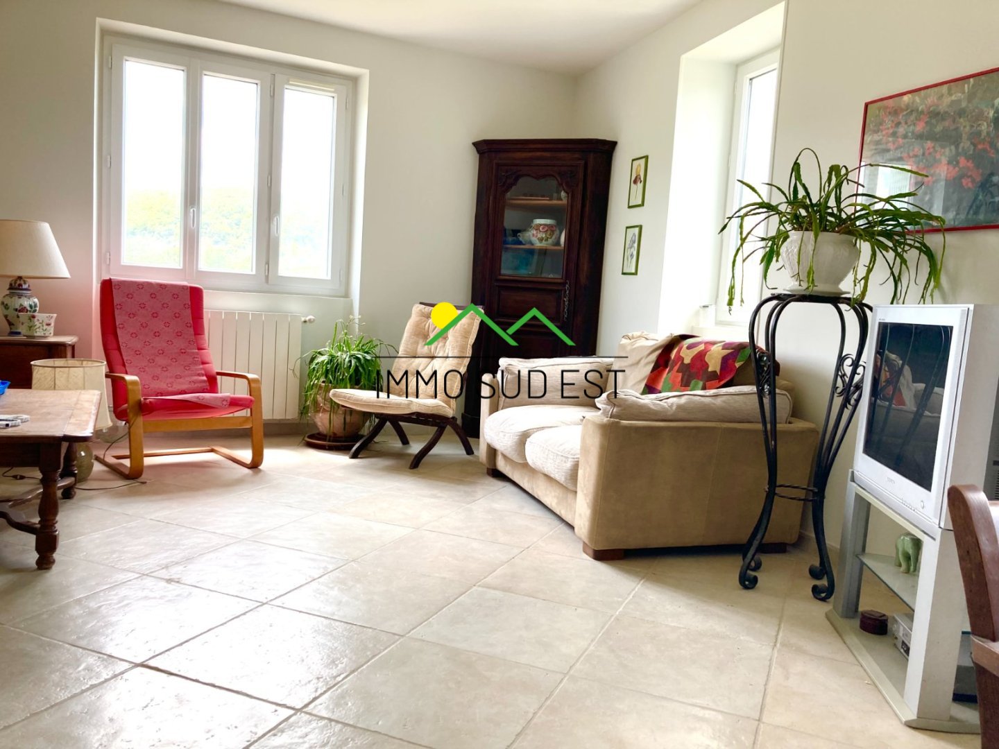 APPARTEMENT T4 A VENDRE - ROCHECOLOMBE - 104 m2 - 160 000 &euro;