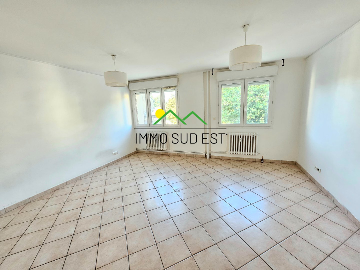 Appartement de 97 m au 1er tage A VENDRE - VALENCE FAVENTINES - 97 m2 - 149000€