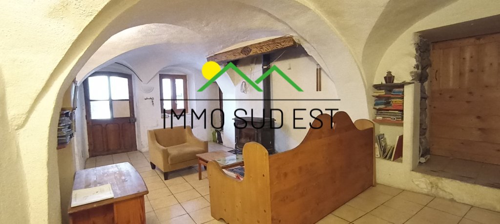 APPARTEMENT T4 A VENDRE - VALEZAN BOURG 10 KM - 122 m2 - 160 000 €