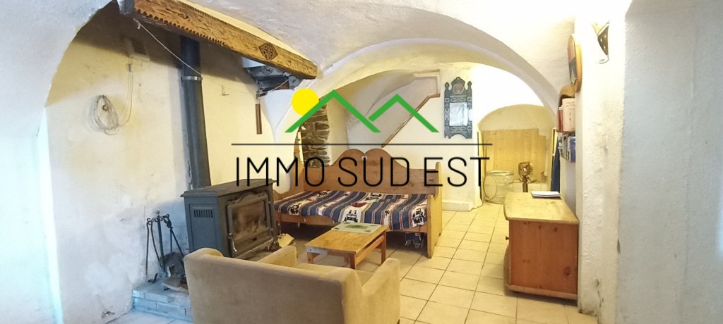 APPARTEMENT T4 A VENDRE - VALEZAN BOURG 10 KM - 122 m2 - 160 000 €