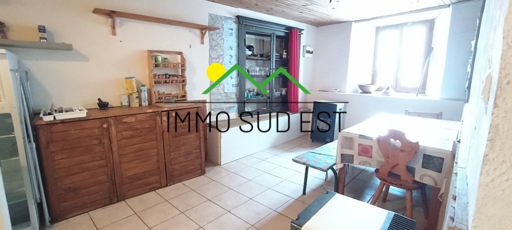 APPARTEMENT T4 A VENDRE - VALEZAN BOURG 10 KM - 122 m2 - 160 000 €