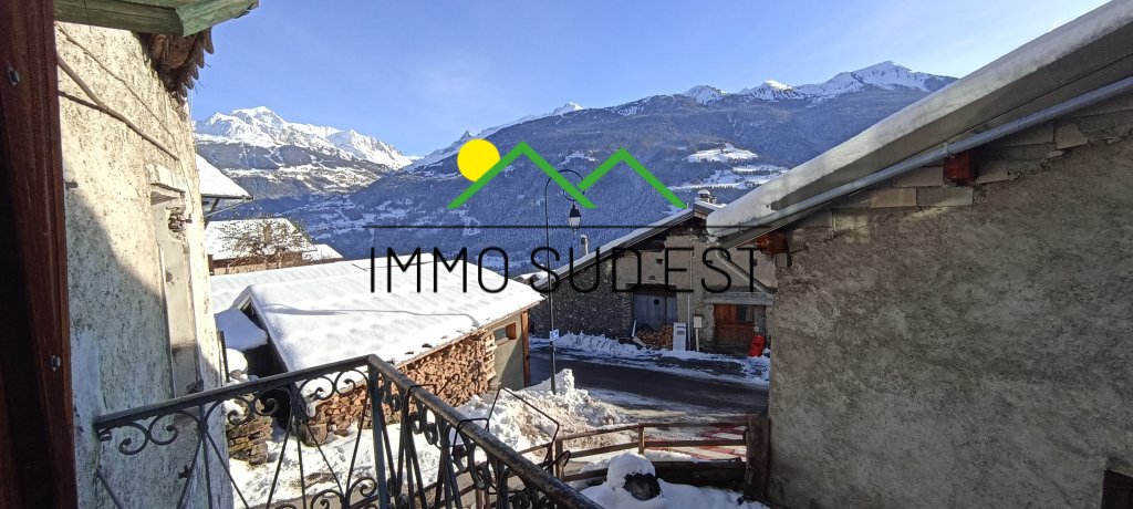 APPARTEMENT T4 A VENDRE - VALEZAN BOURG 10 KM - 122 m2 - 160 000 €