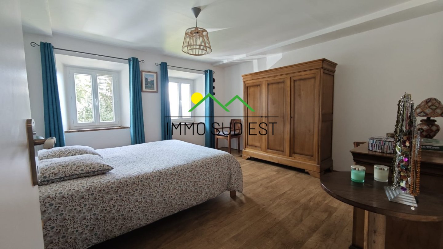 APPARTEMENT T5 A VENDRE - BOURG ST MAURICE - 154.47 m2 - 999 000 &euro;