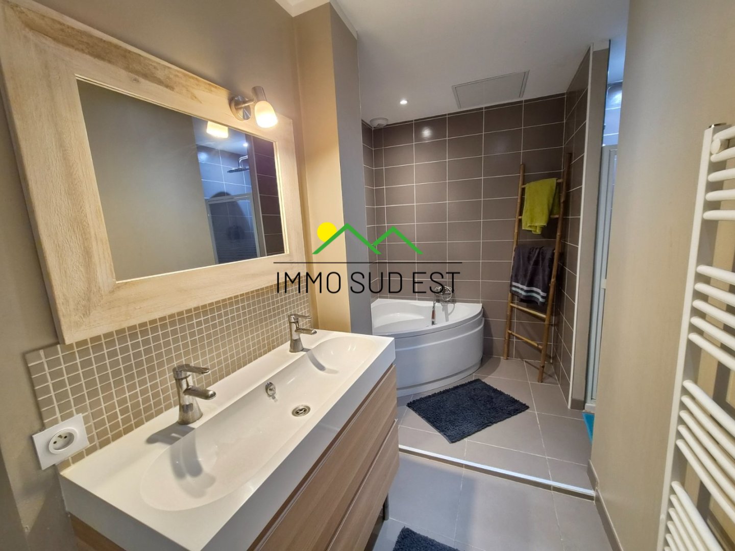 APPARTEMENT T5 A VENDRE - VALENCE - 125 m2 - 245 000 &euro;