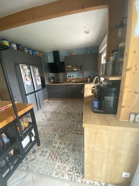 APPARTEMENT T6 A VENDRE - ETAUX - 132 m2 - 495000€