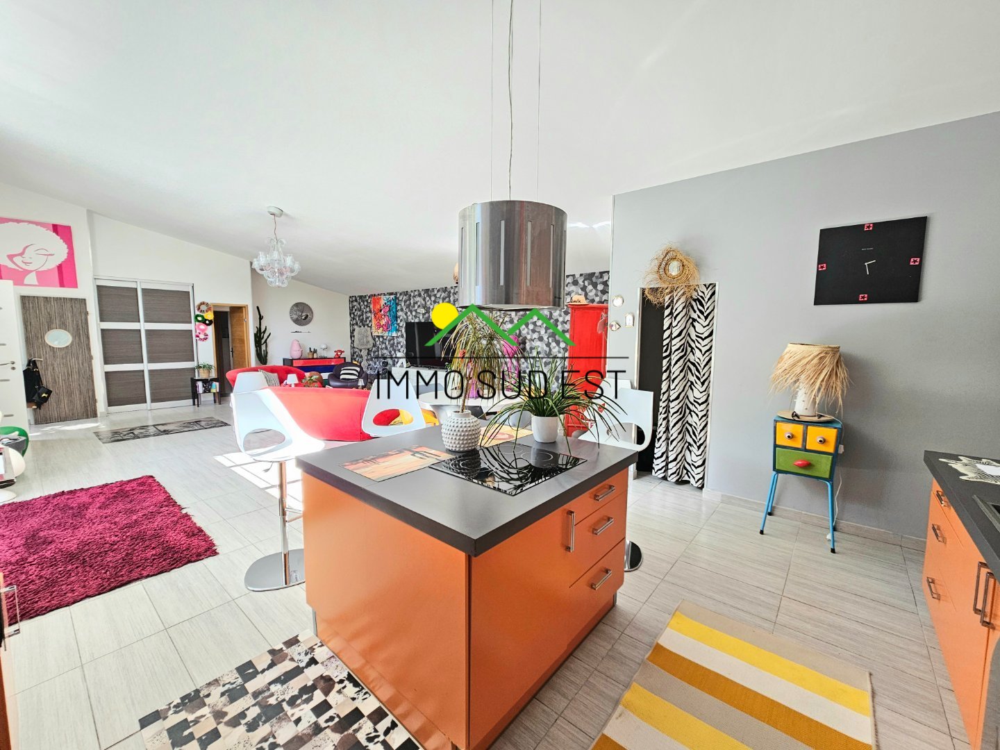 Villa de 181 m² sur 1200 m² de terrain A VENDRE - ST PERAY - 181 m2 - 680 000 €