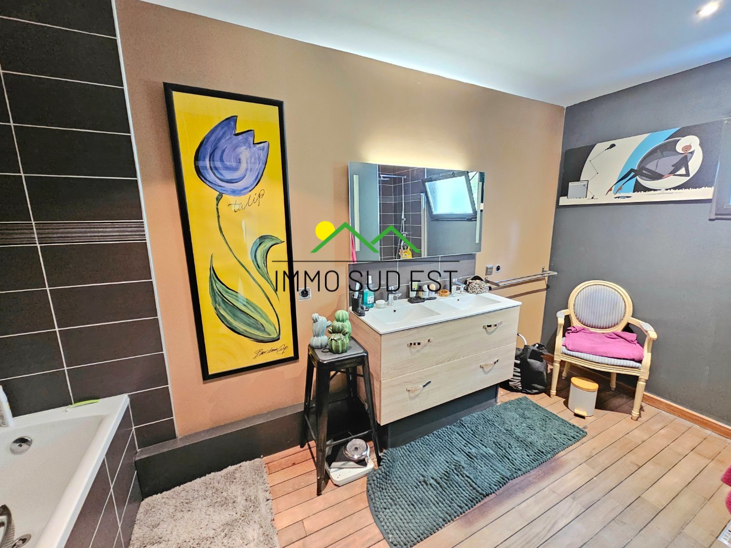 Villa de 181 m² sur 1200 m² de terrain A VENDRE - ST PERAY - 181 m2 - 680 000 €